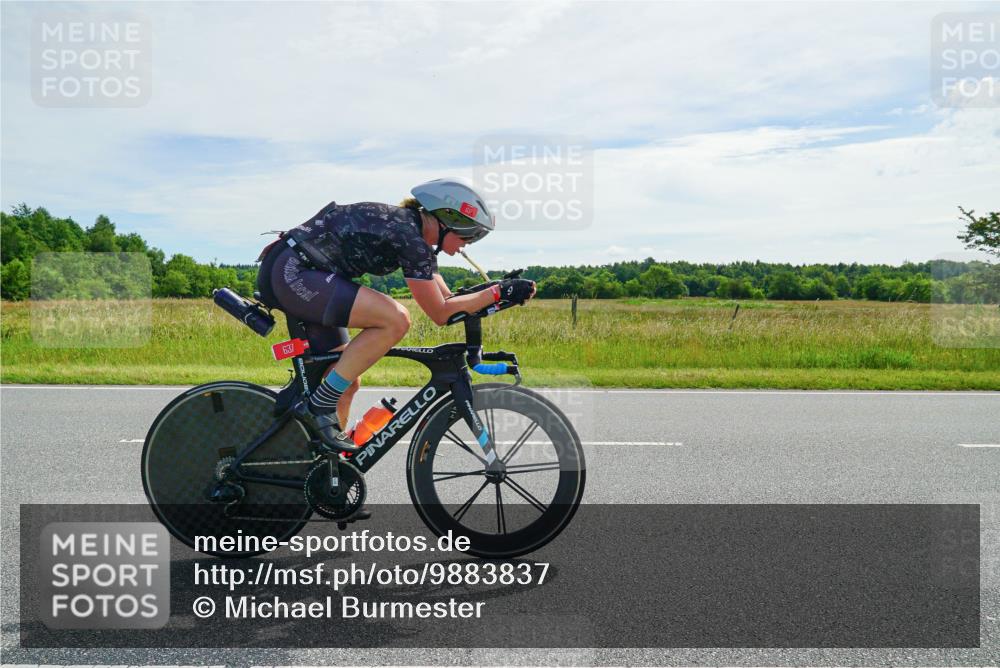 21.06.2026 - Viking Triathlon Michael Burmester http://msf.ph/oto/9883837 21.06.2026 11:15:05 Radfahren 116, 145, 155, 304, 317, 331, 500, 554, 571, 579, 618, 637 meine-sportfotos.de