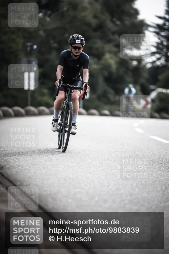 21.06.2026 - 29. Vierlanden-Triathlon H.Heesch http://msf.ph/oto/9883839 21.06.2026 09:19:00 Radfahren 56, 107, 221 meine-sportfotos.de