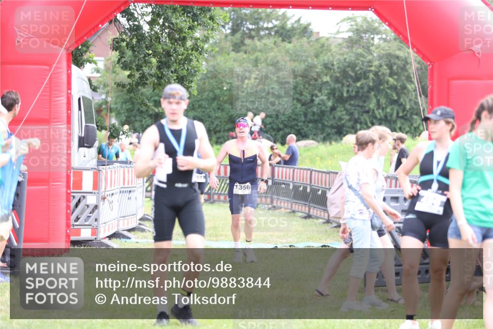 21.06.2026 - 29. Vierlanden-Triathlon Andreas Tolksdorf http://msf.ph/oto/9883844 21.06.2026 11:26:35 Ziel 536, 564, 1356, 536, 564, 1356 meine-sportfotos.de