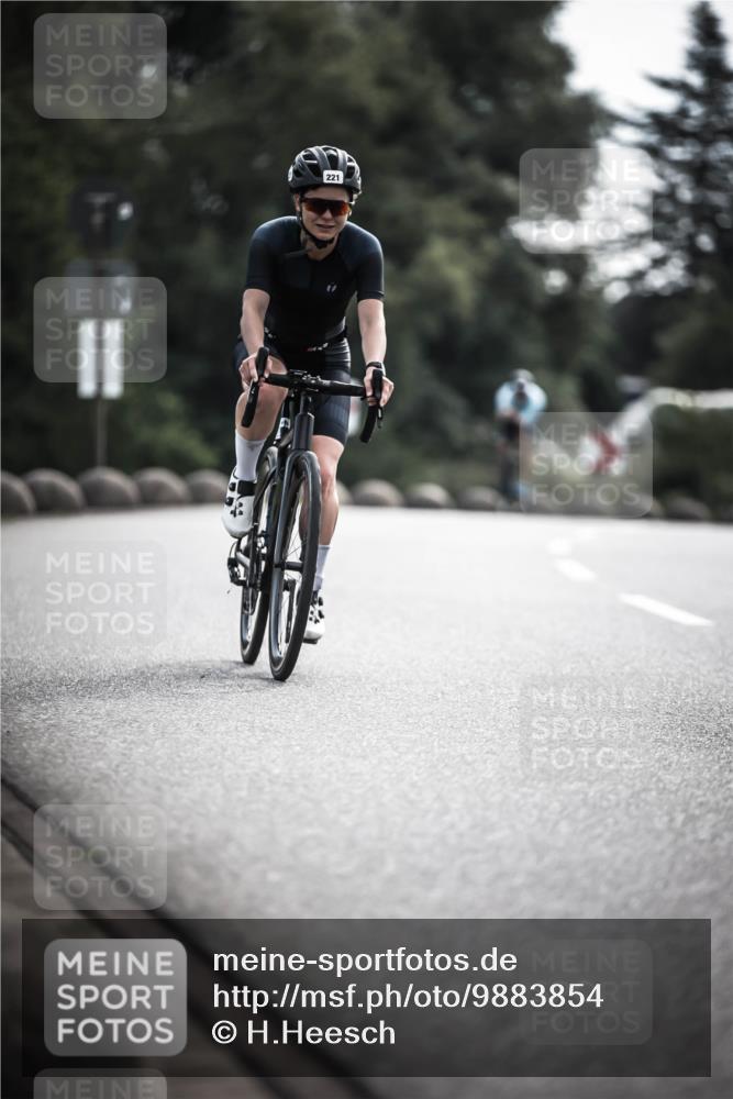 21.06.2026 - 29. Vierlanden-Triathlon H.Heesch http://msf.ph/oto/9883854 21.06.2026 09:19:00 Radfahren 56, 107, 221 meine-sportfotos.de