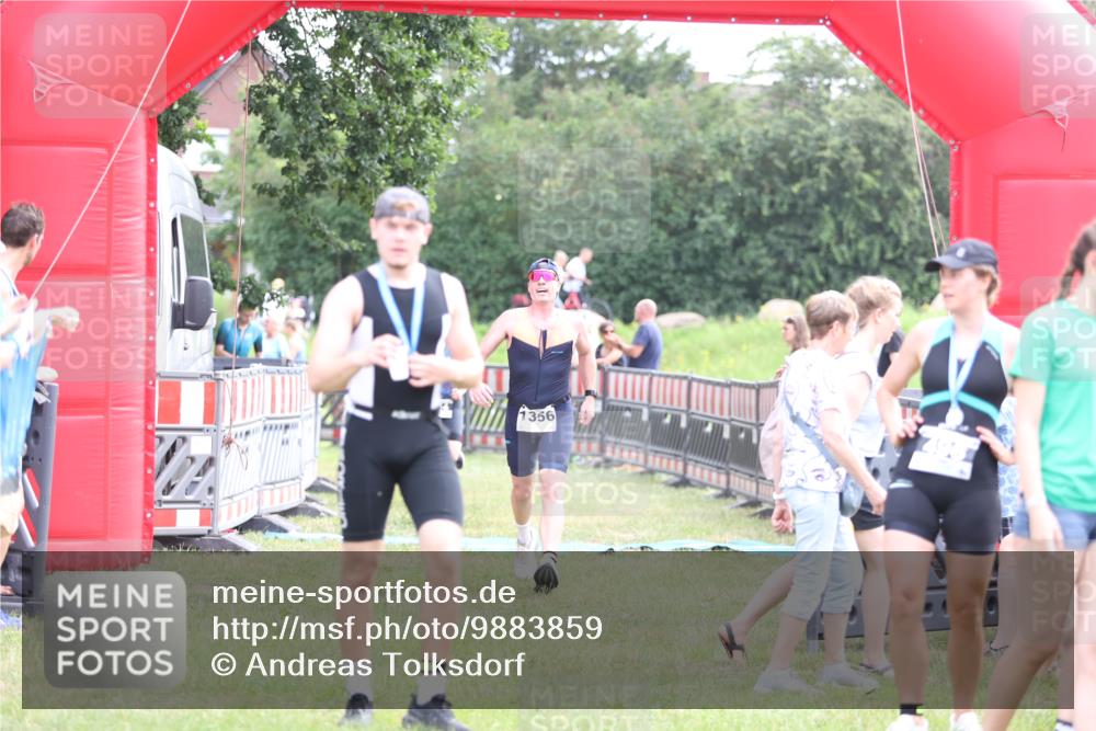 21.06.2026 - 29. Vierlanden-Triathlon Andreas Tolksdorf http://msf.ph/oto/9883859 21.06.2026 11:26:35 Ziel 536, 564, 1356, 536, 564, 1356 meine-sportfotos.de