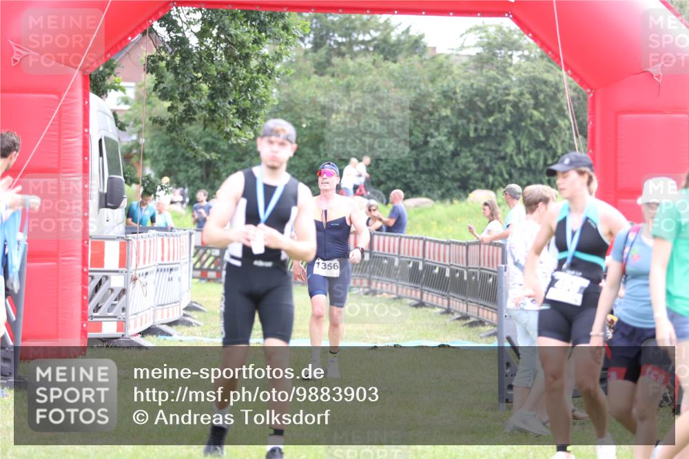 21.06.2026 - 29. Vierlanden-Triathlon Andreas Tolksdorf http://msf.ph/oto/9883903 21.06.2026 11:26:36 Ziel 536, 564, 1356, 536, 564, 1356 meine-sportfotos.de