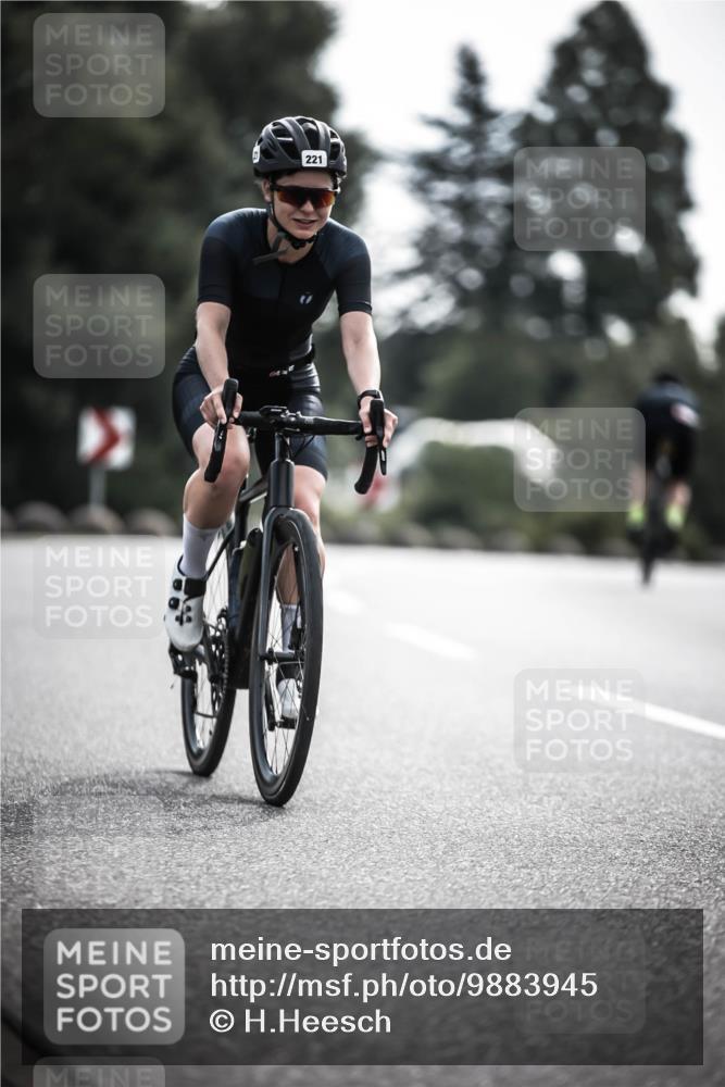 21.06.2026 - 29. Vierlanden-Triathlon H.Heesch http://msf.ph/oto/9883945 21.06.2026 09:19:00 Radfahren 56, 107, 221 meine-sportfotos.de