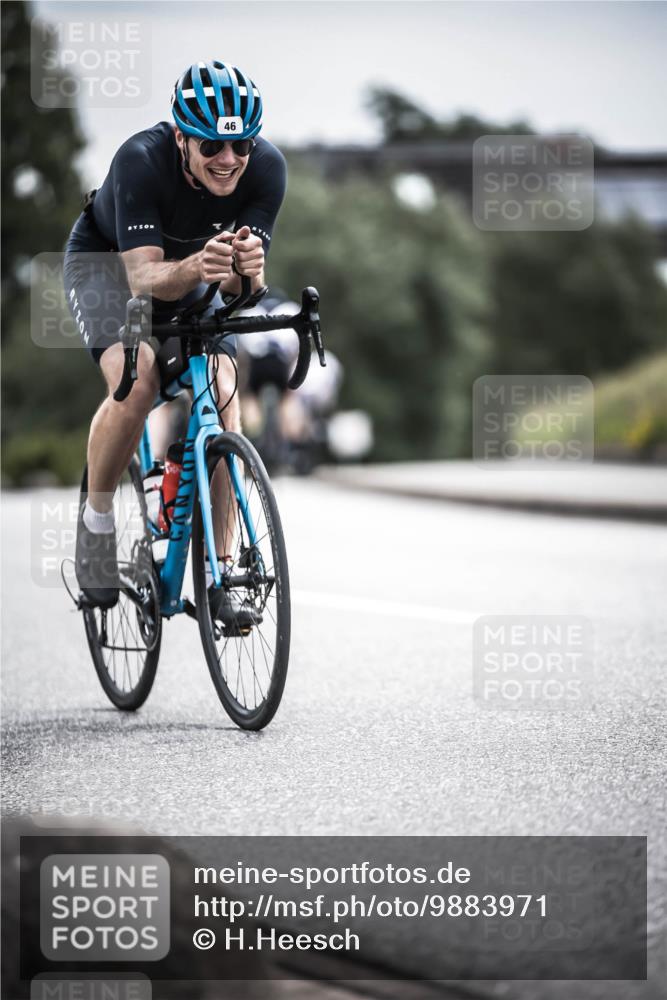 21.06.2026 - 29. Vierlanden-Triathlon H.Heesch http://msf.ph/oto/9883971 21.06.2026 10:35:45 Radfahren 46, 131, 173 meine-sportfotos.de