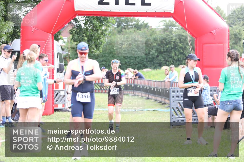 21.06.2026 - 29. Vierlanden-Triathlon Andreas Tolksdorf http://msf.ph/oto/9884012 21.06.2026 11:26:45 Ziel 480, 526, 536, 480, 526, 536 meine-sportfotos.de