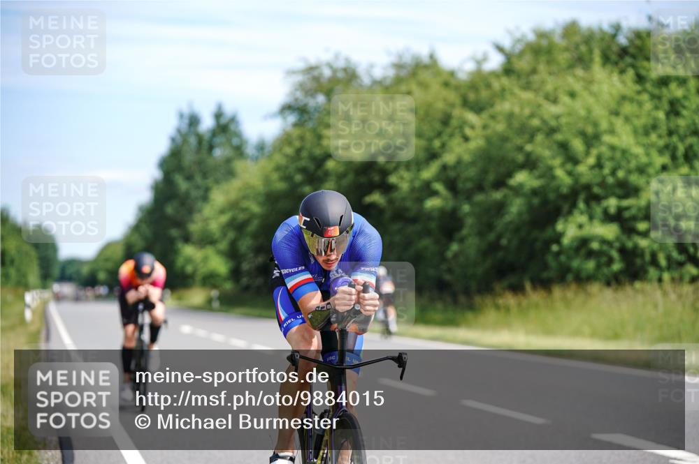21.06.2026 - Viking Triathlon Michael Burmester http://msf.ph/oto/9884015 21.06.2026 11:14:48 Radfahren 14, 91, 116, 116, 155, 223, 304, 313, 317, 410, 453, 454, 523, 554, 554, 571, 637, 639 meine-sportfotos.de