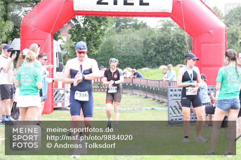 21.06.2026 - 29. Vierlanden-Triathlon Andreas Tolksdorf http://msf.ph/oto/9884020 21.06.2026 11:26:45 Ziel 480, 526, 536, 480, 526, 536 meine-sportfotos.de