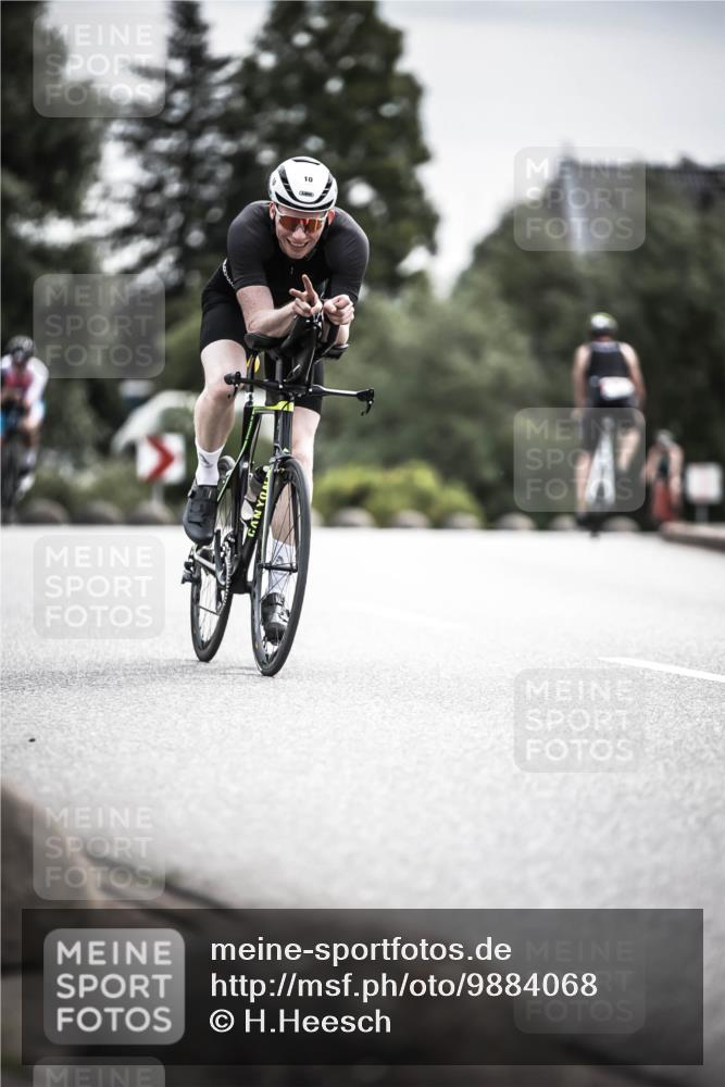 21.06.2026 - 29. Vierlanden-Triathlon H.Heesch http://msf.ph/oto/9884068 21.06.2026 10:35:58 Radfahren 9, 10, 25, 26, 34, 60, 88, 104, 186, 243, 278, 420 meine-sportfotos.de