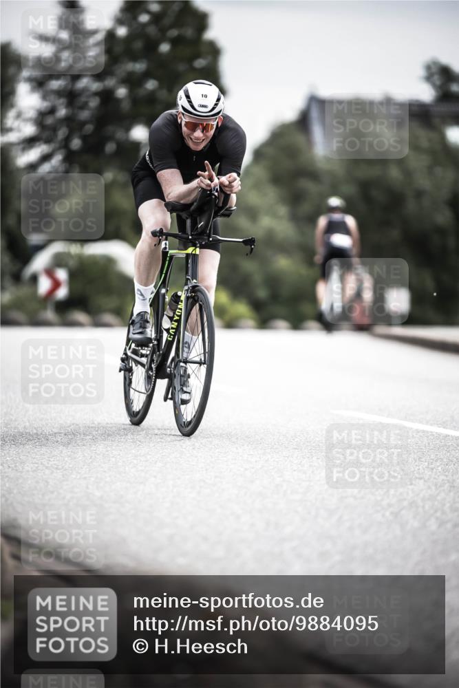 21.06.2026 - 29. Vierlanden-Triathlon H.Heesch http://msf.ph/oto/9884095 21.06.2026 10:35:58 Radfahren 9, 10, 25, 26, 34, 60, 88, 104, 186, 243, 278, 420 meine-sportfotos.de