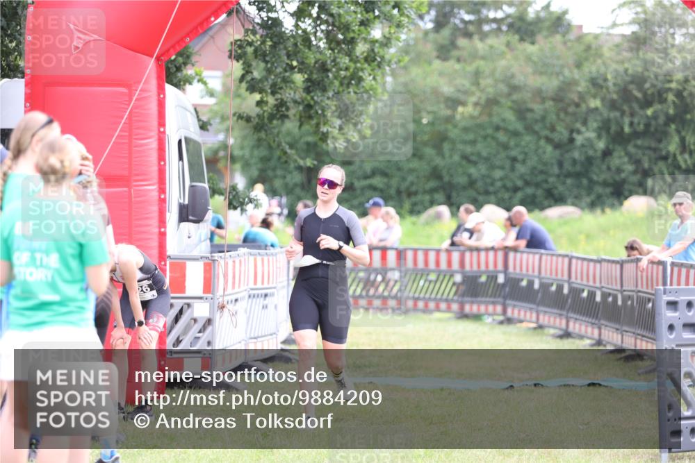 21.06.2026 - 29. Vierlanden-Triathlon Andreas Tolksdorf http://msf.ph/oto/9884209 21.06.2026 11:26:58 Ziel 353, 480, 526, 353, 480, 526 meine-sportfotos.de