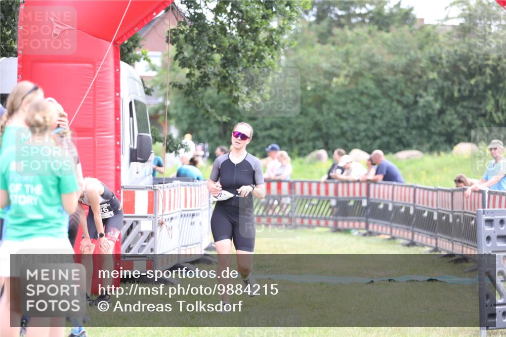 21.06.2026 - 29. Vierlanden-Triathlon Andreas Tolksdorf http://msf.ph/oto/9884215 21.06.2026 11:26:58 Ziel 353, 480, 526, 353, 480, 526 meine-sportfotos.de