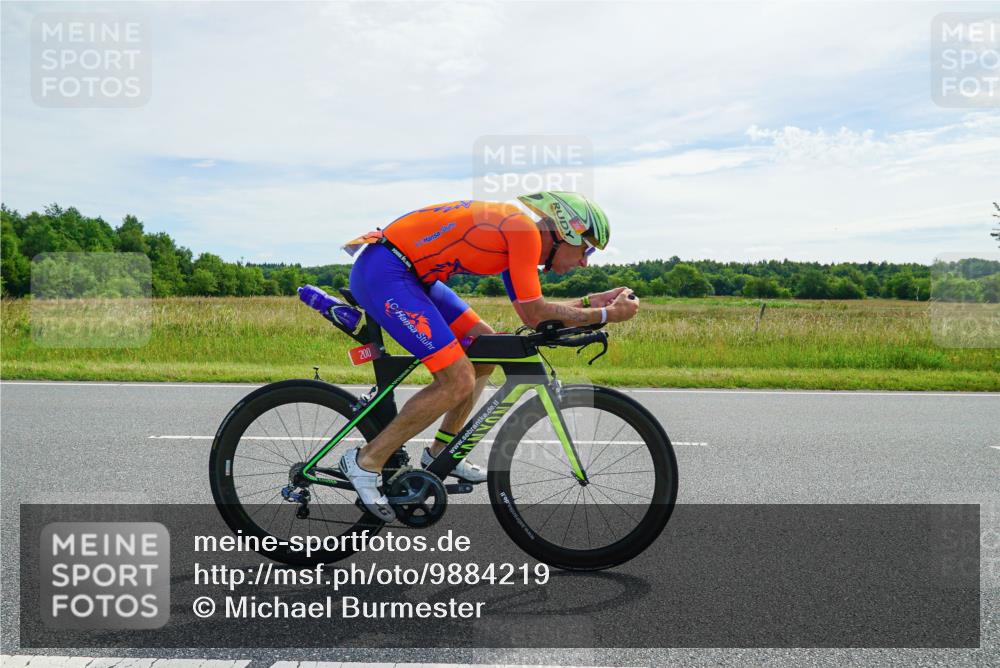 21.06.2026 - Viking Triathlon Michael Burmester http://msf.ph/oto/9884219 21.06.2026 11:20:42 Radfahren 100, 102, 170, 200, 237, 391, 404, 498, 543, 561, 568 meine-sportfotos.de
