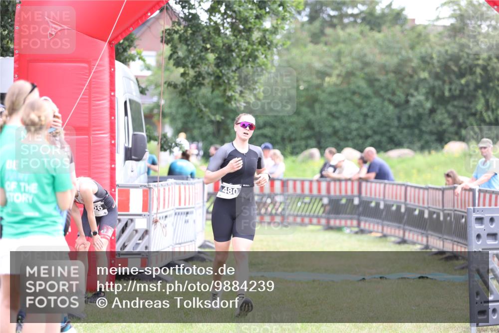 21.06.2026 - 29. Vierlanden-Triathlon Andreas Tolksdorf http://msf.ph/oto/9884239 21.06.2026 11:26:58 Ziel 353, 480, 526, 353, 480, 526 meine-sportfotos.de