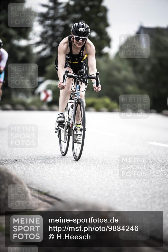 21.06.2026 - 29. Vierlanden-Triathlon H.Heesch http://msf.ph/oto/9884246 21.06.2026 10:36:01 Radfahren 9, 10, 25, 26, 34, 88, 104, 186, 243, 278, 589 meine-sportfotos.de