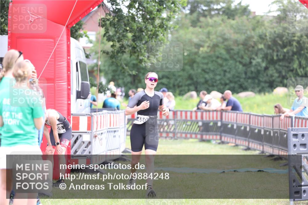 21.06.2026 - 29. Vierlanden-Triathlon Andreas Tolksdorf http://msf.ph/oto/9884248 21.06.2026 11:26:58 Ziel 353, 480, 526, 353, 480, 526 meine-sportfotos.de