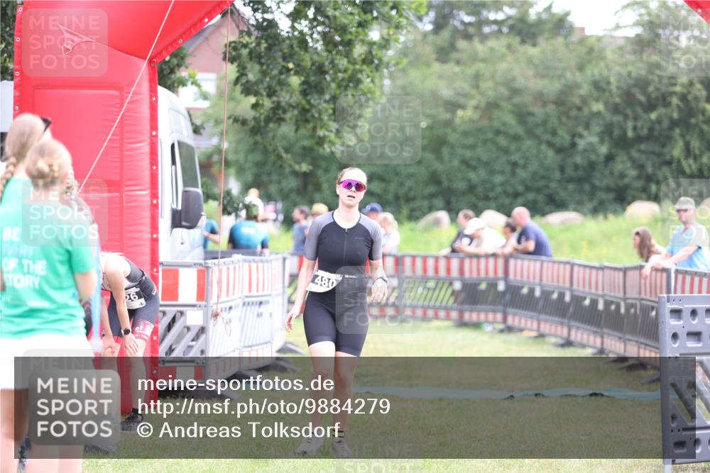 21.06.2026 - 29. Vierlanden-Triathlon Andreas Tolksdorf http://msf.ph/oto/9884279 21.06.2026 11:26:58 Ziel 353, 480, 526, 353, 480, 526 meine-sportfotos.de