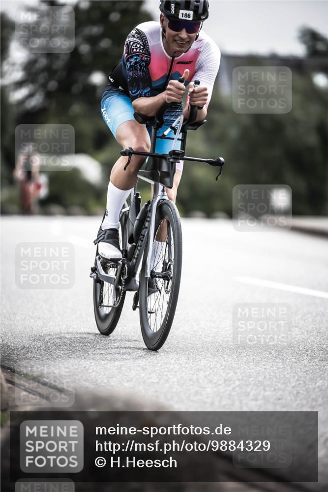 21.06.2026 - 29. Vierlanden-Triathlon H.Heesch http://msf.ph/oto/9884329 21.06.2026 10:36:02 Radfahren 10, 25, 26, 34, 88, 104, 186, 243, 278, 589 meine-sportfotos.de