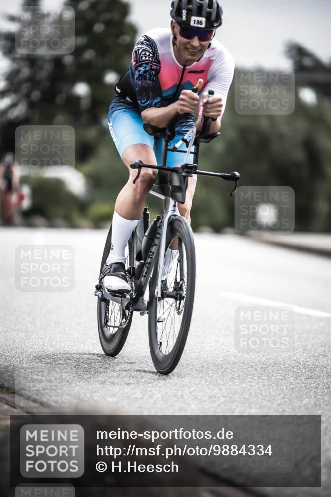 21.06.2026 - 29. Vierlanden-Triathlon H.Heesch http://msf.ph/oto/9884334 21.06.2026 10:36:02 Radfahren 10, 25, 26, 34, 88, 104, 186, 243, 278, 589 meine-sportfotos.de