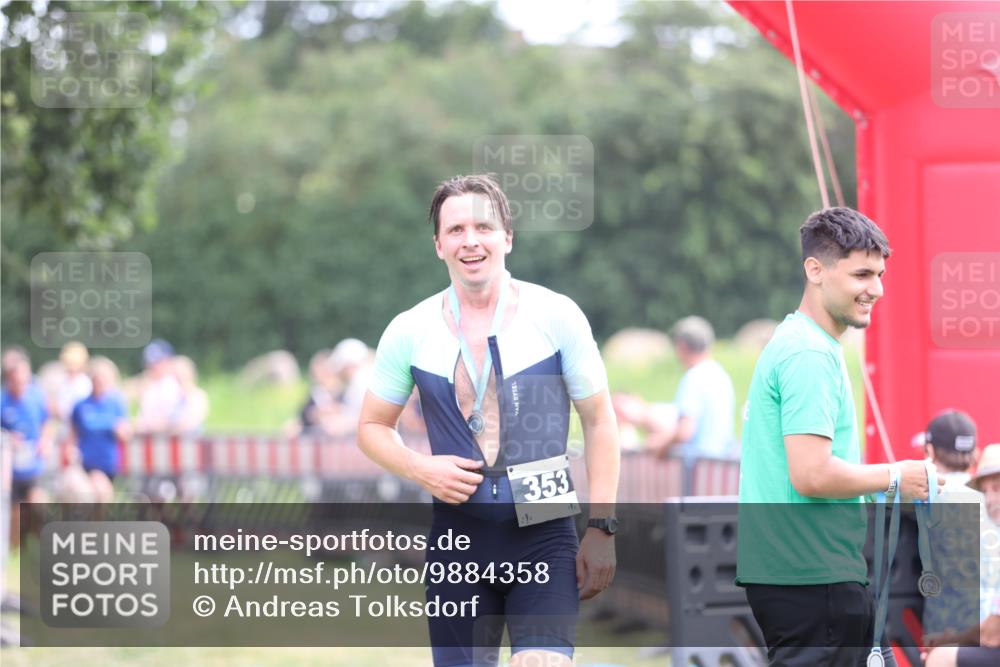 21.06.2026 - 29. Vierlanden-Triathlon Andreas Tolksdorf http://msf.ph/oto/9884358 21.06.2026 11:27:17 Ziel 442, 619, 442, 619 meine-sportfotos.de