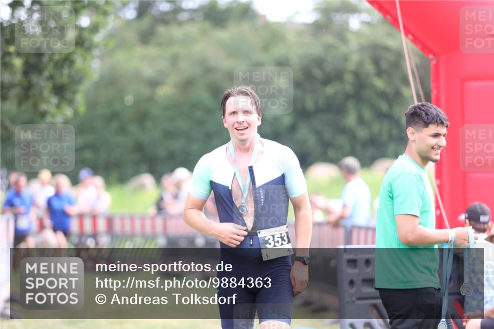 21.06.2026 - 29. Vierlanden-Triathlon Andreas Tolksdorf http://msf.ph/oto/9884363 21.06.2026 11:27:17 Ziel 442, 619, 442, 619 meine-sportfotos.de