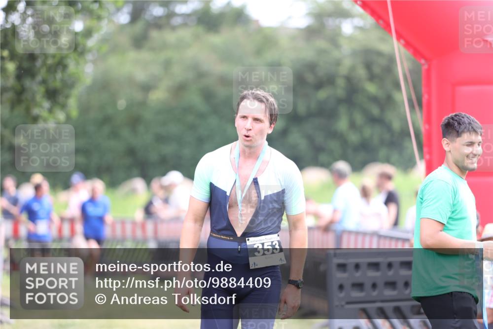 21.06.2026 - 29. Vierlanden-Triathlon Andreas Tolksdorf http://msf.ph/oto/9884409 21.06.2026 11:27:17 Ziel 442, 619, 442, 619 meine-sportfotos.de
