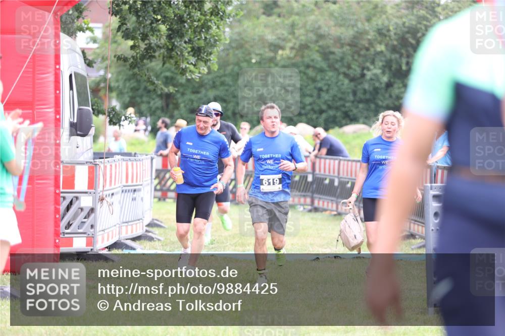 21.06.2026 - 29. Vierlanden-Triathlon Andreas Tolksdorf http://msf.ph/oto/9884425 21.06.2026 11:27:25 Ziel 442, 521, 619, 442, 521, 619 meine-sportfotos.de