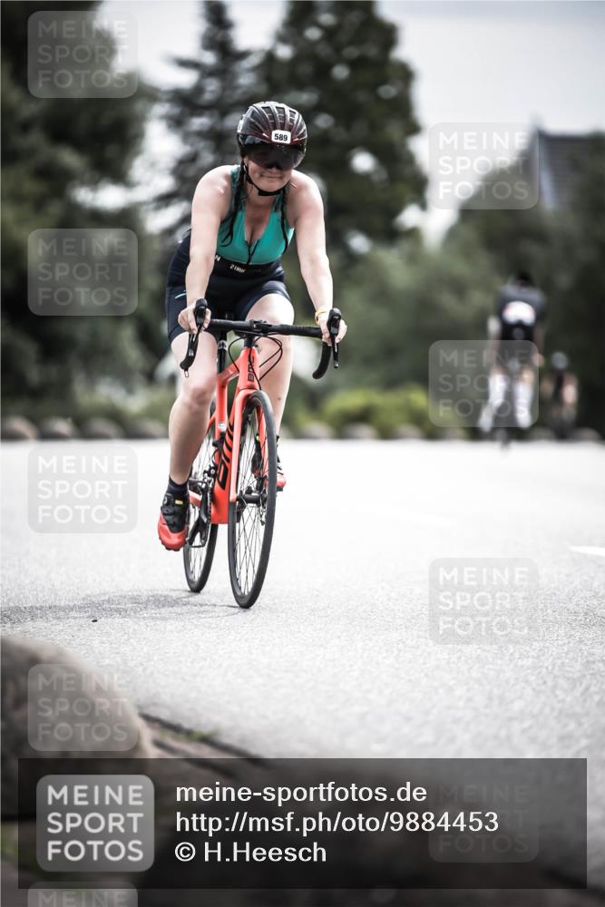 21.06.2026 - 29. Vierlanden-Triathlon H.Heesch http://msf.ph/oto/9884453 21.06.2026 10:36:07 Radfahren 104, 243, 376, 589 meine-sportfotos.de