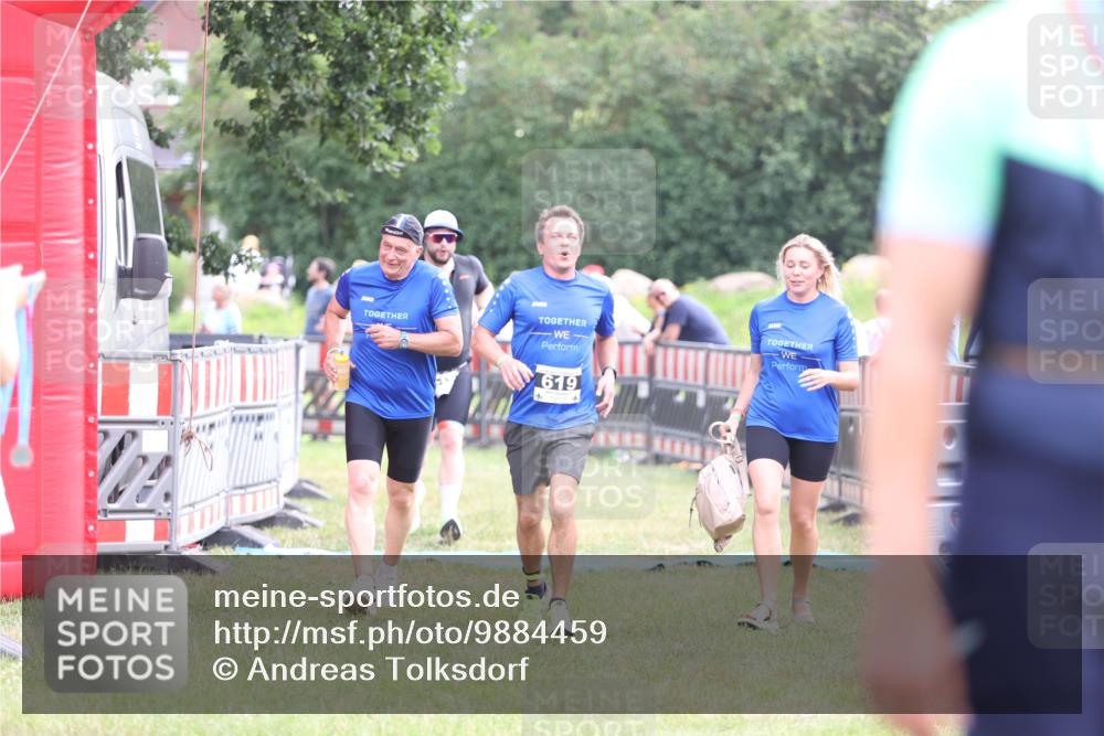 21.06.2026 - 29. Vierlanden-Triathlon Andreas Tolksdorf http://msf.ph/oto/9884459 21.06.2026 11:27:25 Ziel 442, 521, 619, 442, 521, 619 meine-sportfotos.de