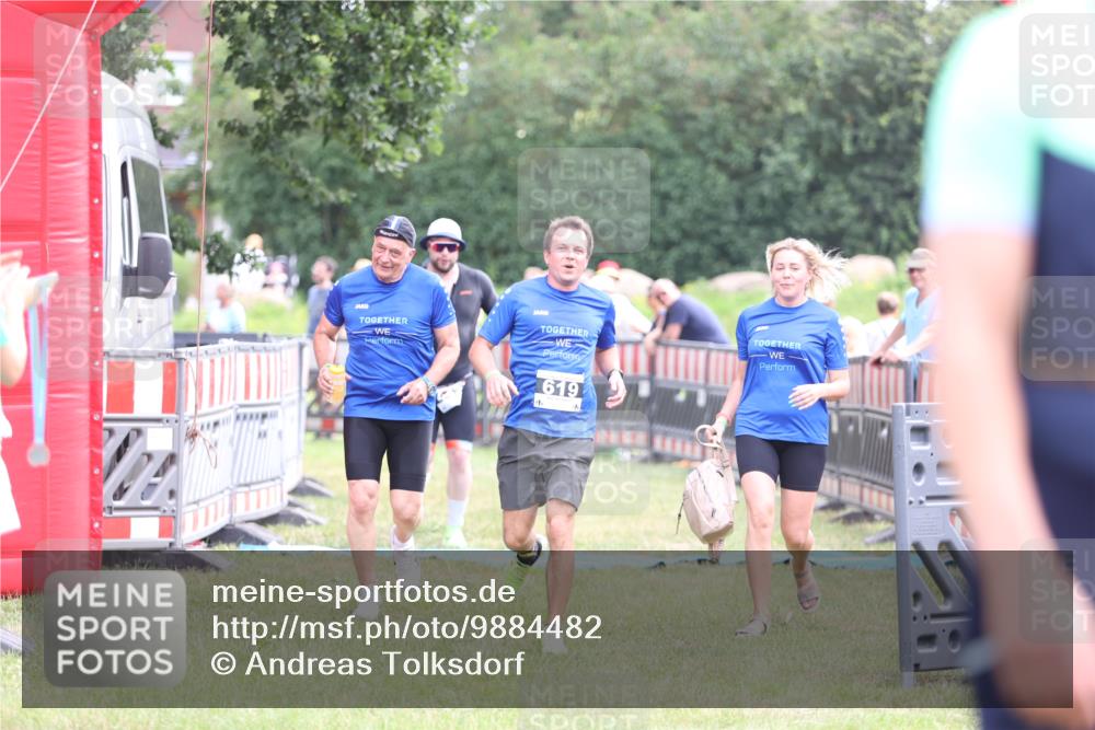 21.06.2026 - 29. Vierlanden-Triathlon Andreas Tolksdorf http://msf.ph/oto/9884482 21.06.2026 11:27:25 Ziel 442, 521, 619, 442, 521, 619 meine-sportfotos.de