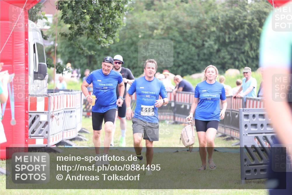 21.06.2026 - 29. Vierlanden-Triathlon Andreas Tolksdorf http://msf.ph/oto/9884495 21.06.2026 11:27:25 Ziel 442, 521, 619, 442, 521, 619 meine-sportfotos.de