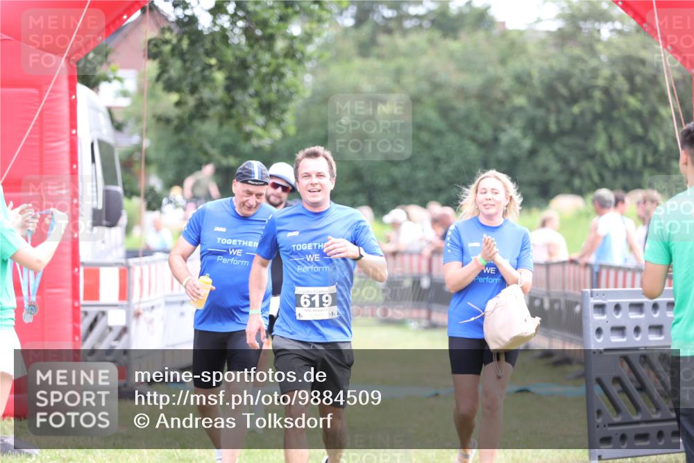 21.06.2026 - 29. Vierlanden-Triathlon Andreas Tolksdorf http://msf.ph/oto/9884509 21.06.2026 11:27:27 Ziel 442, 521, 619, 442, 521, 619 meine-sportfotos.de