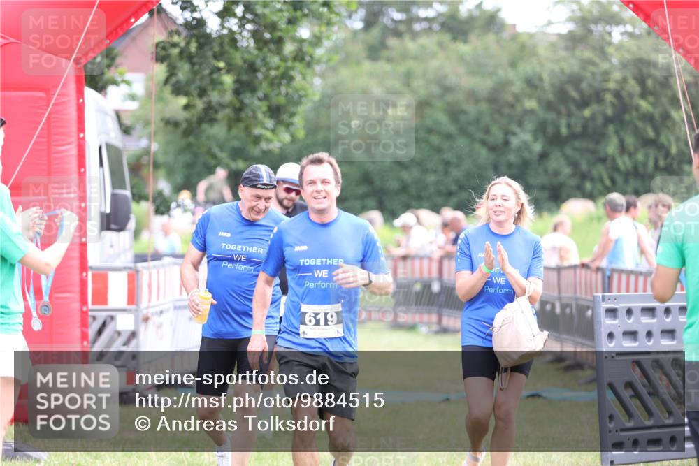 21.06.2026 - 29. Vierlanden-Triathlon Andreas Tolksdorf http://msf.ph/oto/9884515 21.06.2026 11:27:27 Ziel 442, 521, 619, 442, 521, 619 meine-sportfotos.de