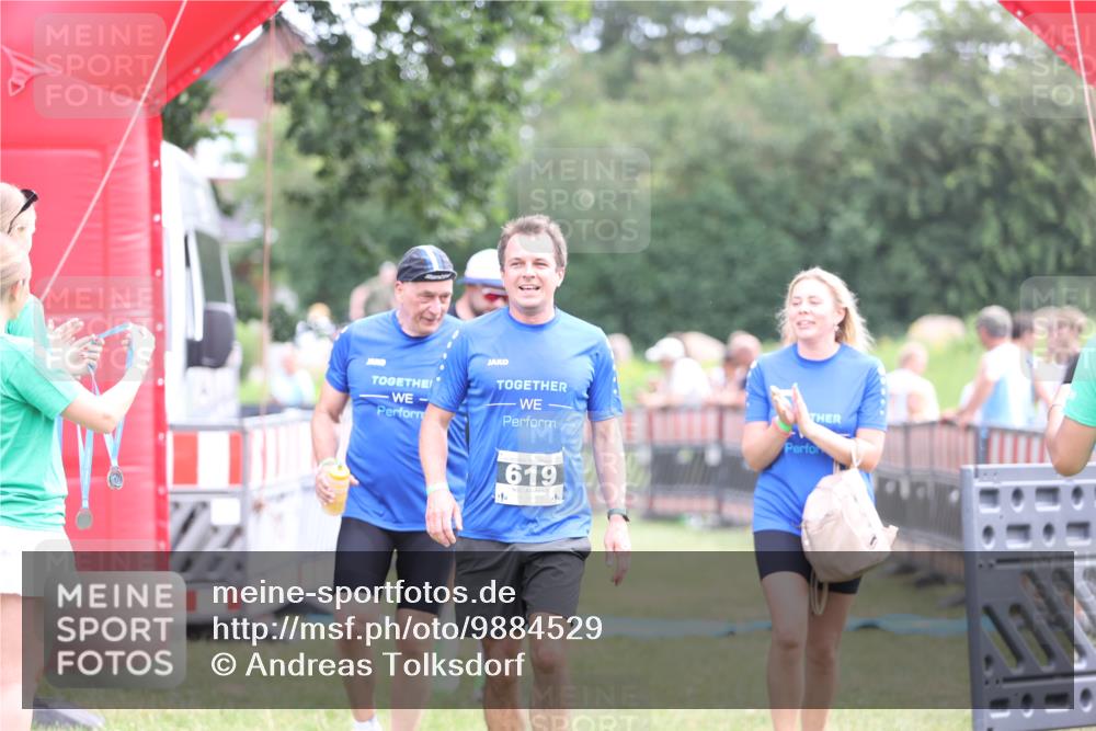 21.06.2026 - 29. Vierlanden-Triathlon Andreas Tolksdorf http://msf.ph/oto/9884529 21.06.2026 11:27:27 Ziel 442, 521, 619, 442, 521, 619 meine-sportfotos.de