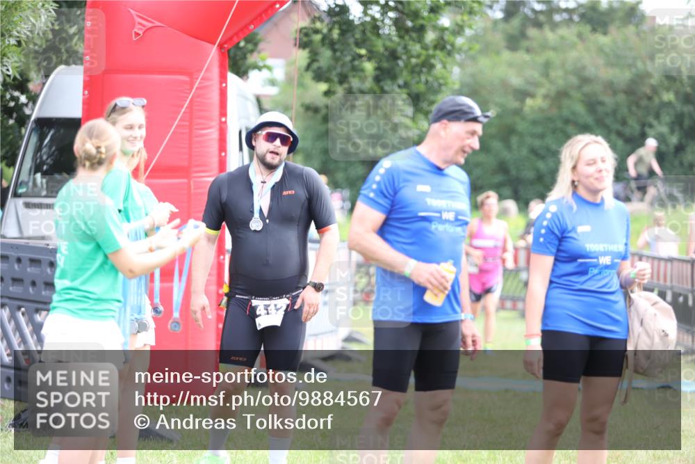 21.06.2026 - 29. Vierlanden-Triathlon Andreas Tolksdorf http://msf.ph/oto/9884567 21.06.2026 11:27:32 Ziel 521, 521 meine-sportfotos.de