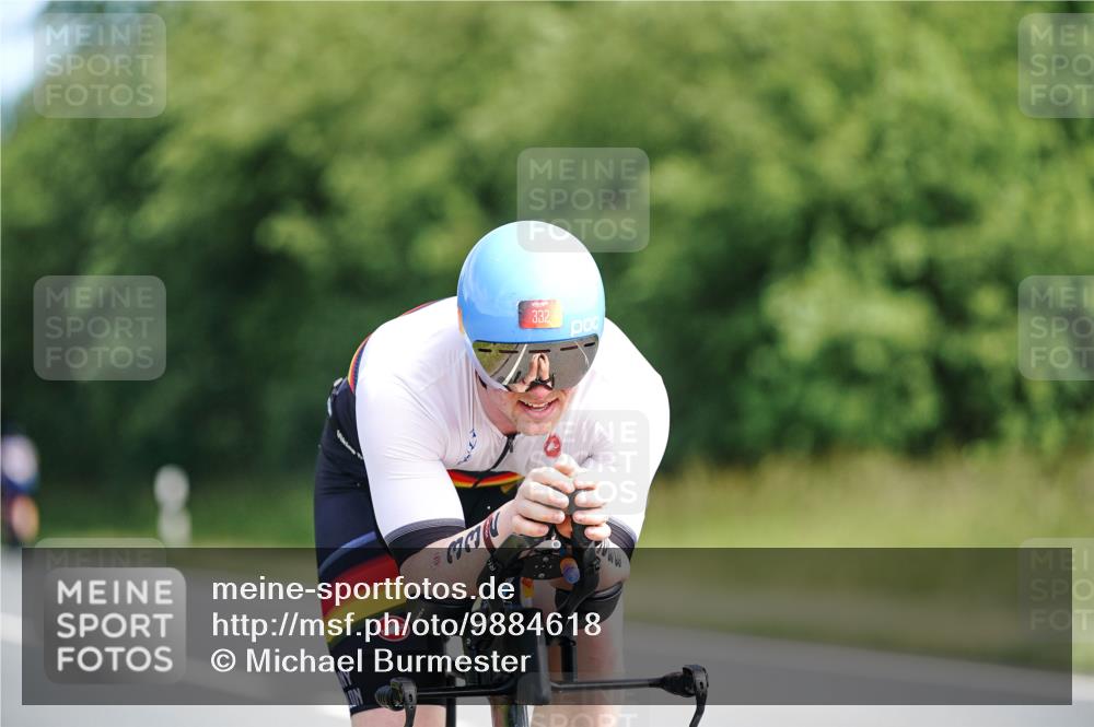 21.06.2026 - Viking Triathlon Michael Burmester http://msf.ph/oto/9884618 21.06.2026 11:19:55 Radfahren 30, 115, 115, 249, 250, 250, 257, 291, 297, 323, 332, 343, 346, 604, 625 meine-sportfotos.de