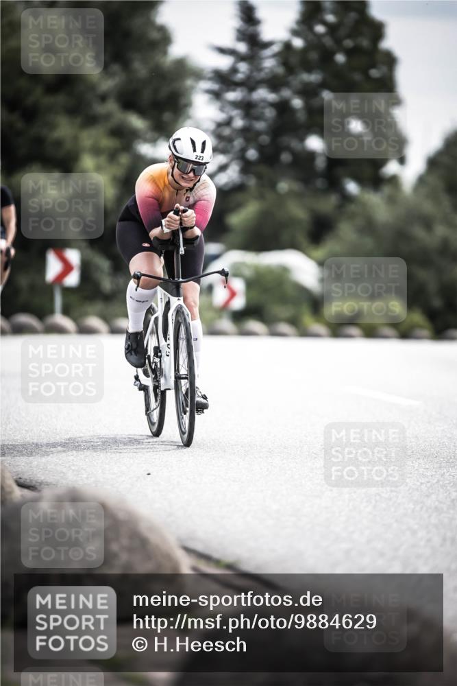 21.06.2026 - 29. Vierlanden-Triathlon H.Heesch http://msf.ph/oto/9884629 21.06.2026 10:36:16 Radfahren 223, 349, 504 meine-sportfotos.de