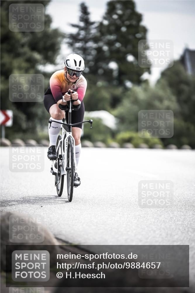 21.06.2026 - 29. Vierlanden-Triathlon H.Heesch http://msf.ph/oto/9884657 21.06.2026 10:36:16 Radfahren 223, 349, 504 meine-sportfotos.de
