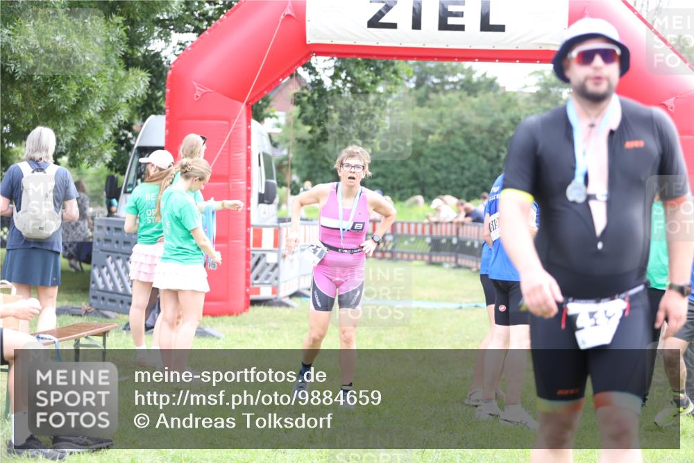 21.06.2026 - 29. Vierlanden-Triathlon Andreas Tolksdorf http://msf.ph/oto/9884659 21.06.2026 11:27:41 Ziel 396, 396 meine-sportfotos.de