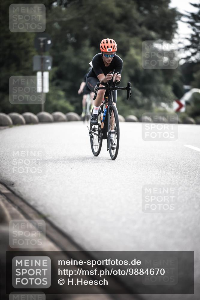 21.06.2026 - 29. Vierlanden-Triathlon H.Heesch http://msf.ph/oto/9884670 21.06.2026 09:19:20 Radfahren 24, 99, 169, 224, 228 meine-sportfotos.de