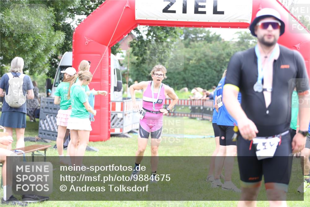 21.06.2026 - 29. Vierlanden-Triathlon Andreas Tolksdorf http://msf.ph/oto/9884675 21.06.2026 11:27:41 Ziel 396, 396 meine-sportfotos.de