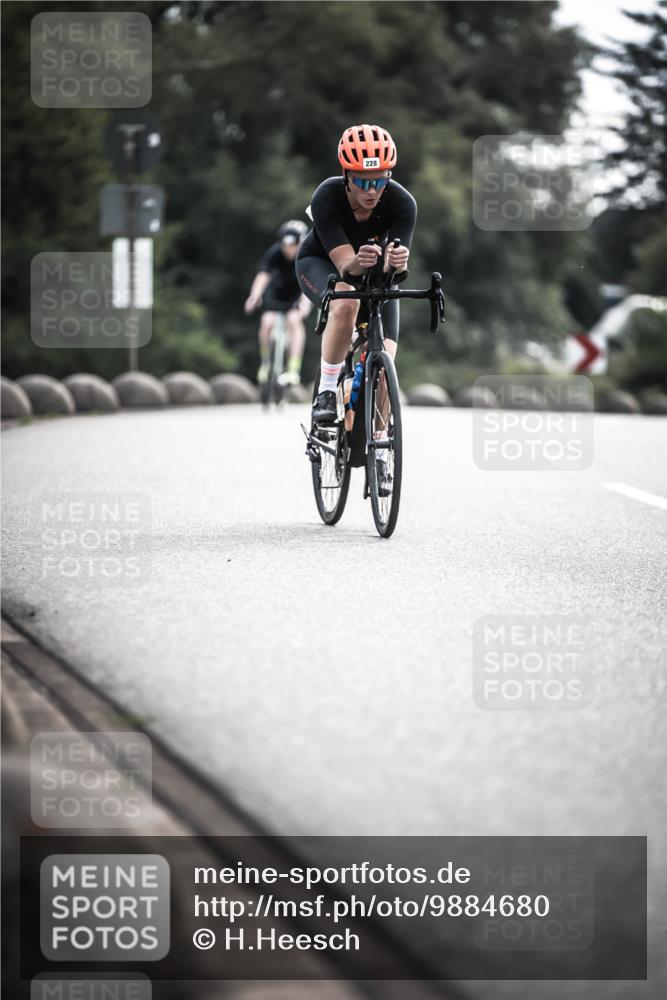 21.06.2026 - 29. Vierlanden-Triathlon H.Heesch http://msf.ph/oto/9884680 21.06.2026 09:19:21 Radfahren 24, 99, 169, 224, 228 meine-sportfotos.de