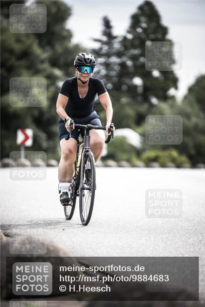 21.06.2026 - 29. Vierlanden-Triathlon H.Heesch http://msf.ph/oto/9884683 21.06.2026 10:36:18 Radfahren 223, 349, 504 meine-sportfotos.de