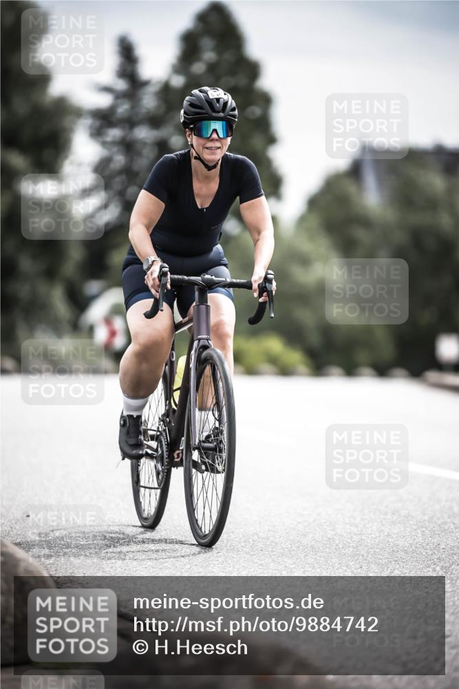 21.06.2026 - 29. Vierlanden-Triathlon H.Heesch http://msf.ph/oto/9884742 21.06.2026 10:36:18 Radfahren 223, 349, 504 meine-sportfotos.de
