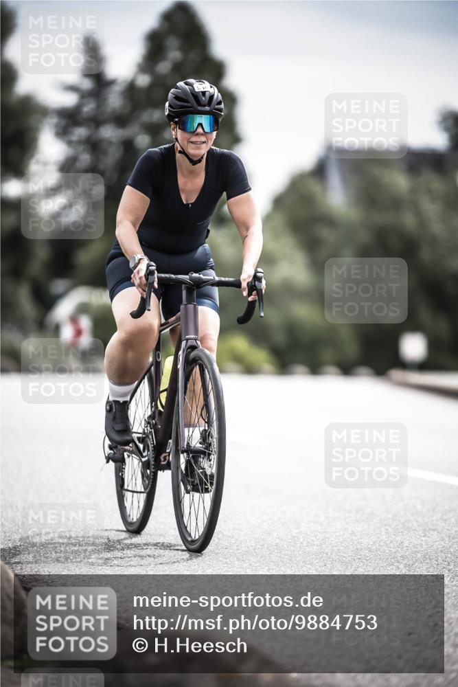 21.06.2026 - 29. Vierlanden-Triathlon H.Heesch http://msf.ph/oto/9884753 21.06.2026 10:36:18 Radfahren 223, 349, 504 meine-sportfotos.de