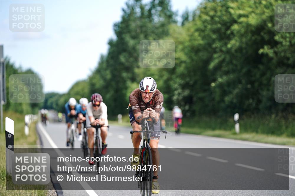 21.06.2026 - Viking Triathlon Michael Burmester http://msf.ph/oto/9884761 21.06.2026 11:20:20 Radfahren 2, 19, 21, 73, 98, 126, 200, 238, 391, 404, 472, 509, 532, 543, 568, 625 meine-sportfotos.de