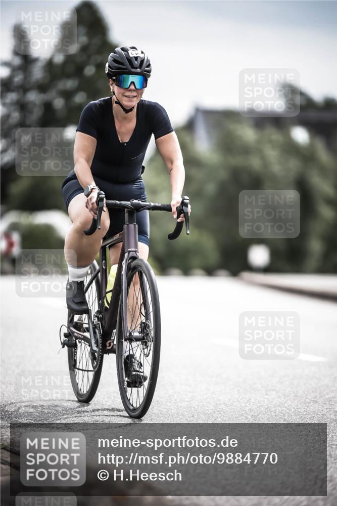 21.06.2026 - 29. Vierlanden-Triathlon H.Heesch http://msf.ph/oto/9884770 21.06.2026 10:36:18 Radfahren 223, 349, 504 meine-sportfotos.de