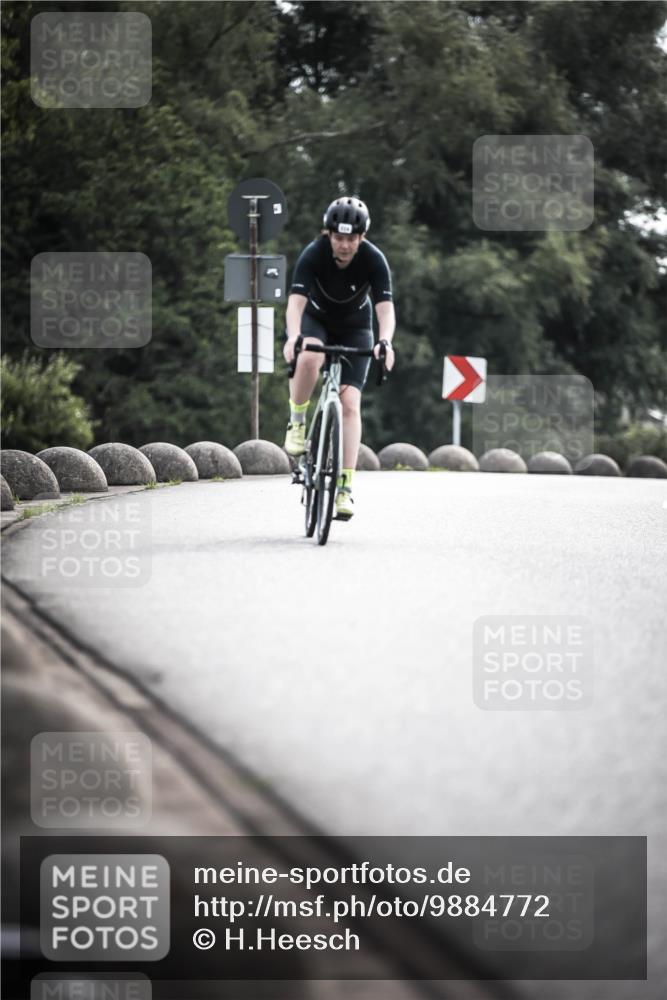 21.06.2026 - 29. Vierlanden-Triathlon H.Heesch http://msf.ph/oto/9884772 21.06.2026 09:19:23 Radfahren 99, 224, 228 meine-sportfotos.de