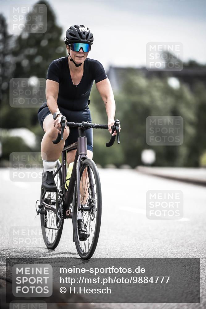 21.06.2026 - 29. Vierlanden-Triathlon H.Heesch http://msf.ph/oto/9884777 21.06.2026 10:36:18 Radfahren 223, 349, 504 meine-sportfotos.de