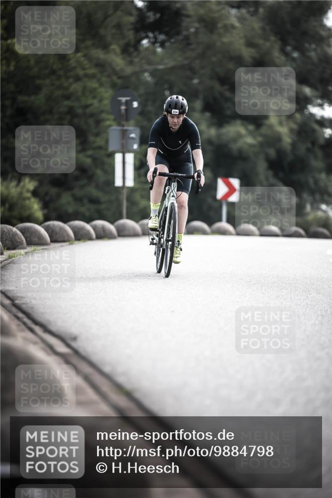 21.06.2026 - 29. Vierlanden-Triathlon H.Heesch http://msf.ph/oto/9884798 21.06.2026 09:19:23 Radfahren 99, 224, 228 meine-sportfotos.de