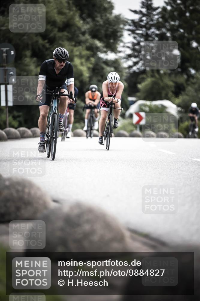 21.06.2026 - 29. Vierlanden-Triathlon H.Heesch http://msf.ph/oto/9884827 21.06.2026 10:36:39 Radfahren 51, 78, 99, 106, 177, 298 meine-sportfotos.de